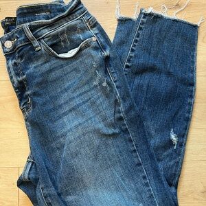 Judy Blue Relaxed fit 9/29 dark washed